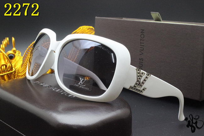Louis Vuitton Sunglasses AAA+ ID:20220503-50